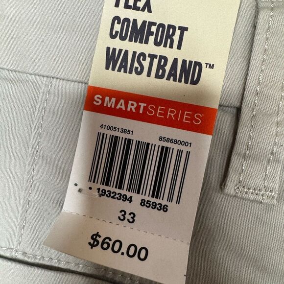 NWT DOCKERS ultimate short supreme flex Classic Beige Shorts size 33 - Picture 8 of 8